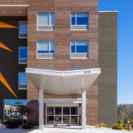 La Quinta Inn & Suites By Wyndham לוקוסט גרוב מראה חיצוני תמונה