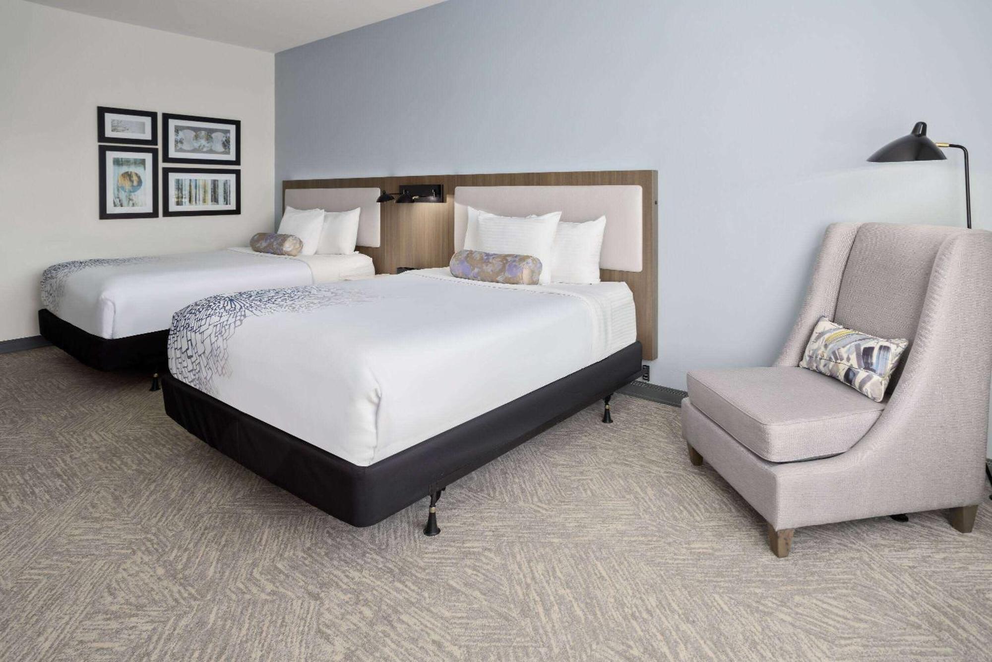 La Quinta Inn & Suites By Wyndham לוקוסט גרוב מראה חיצוני תמונה