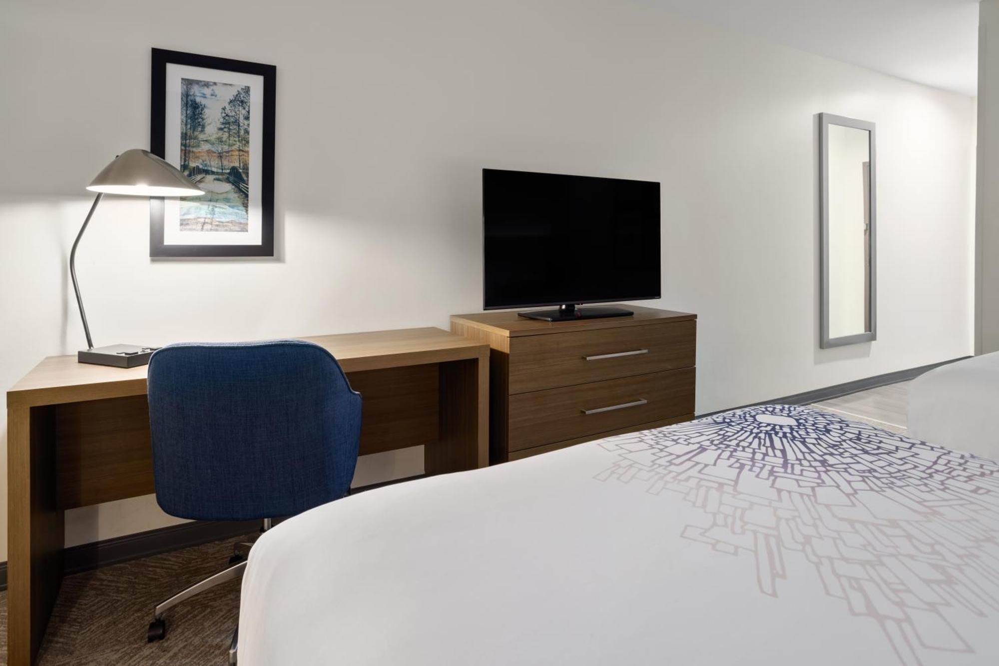 La Quinta Inn & Suites By Wyndham לוקוסט גרוב מראה חיצוני תמונה