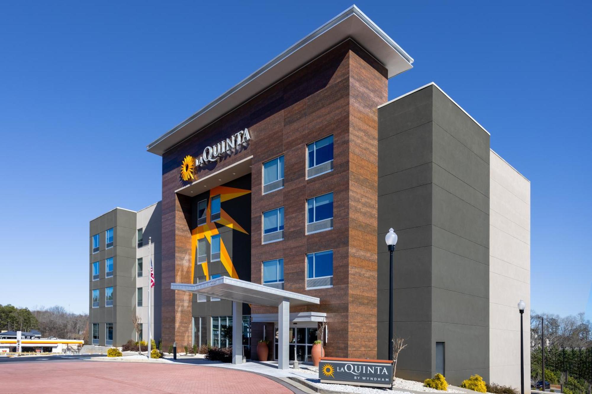La Quinta Inn & Suites By Wyndham לוקוסט גרוב מראה חיצוני תמונה